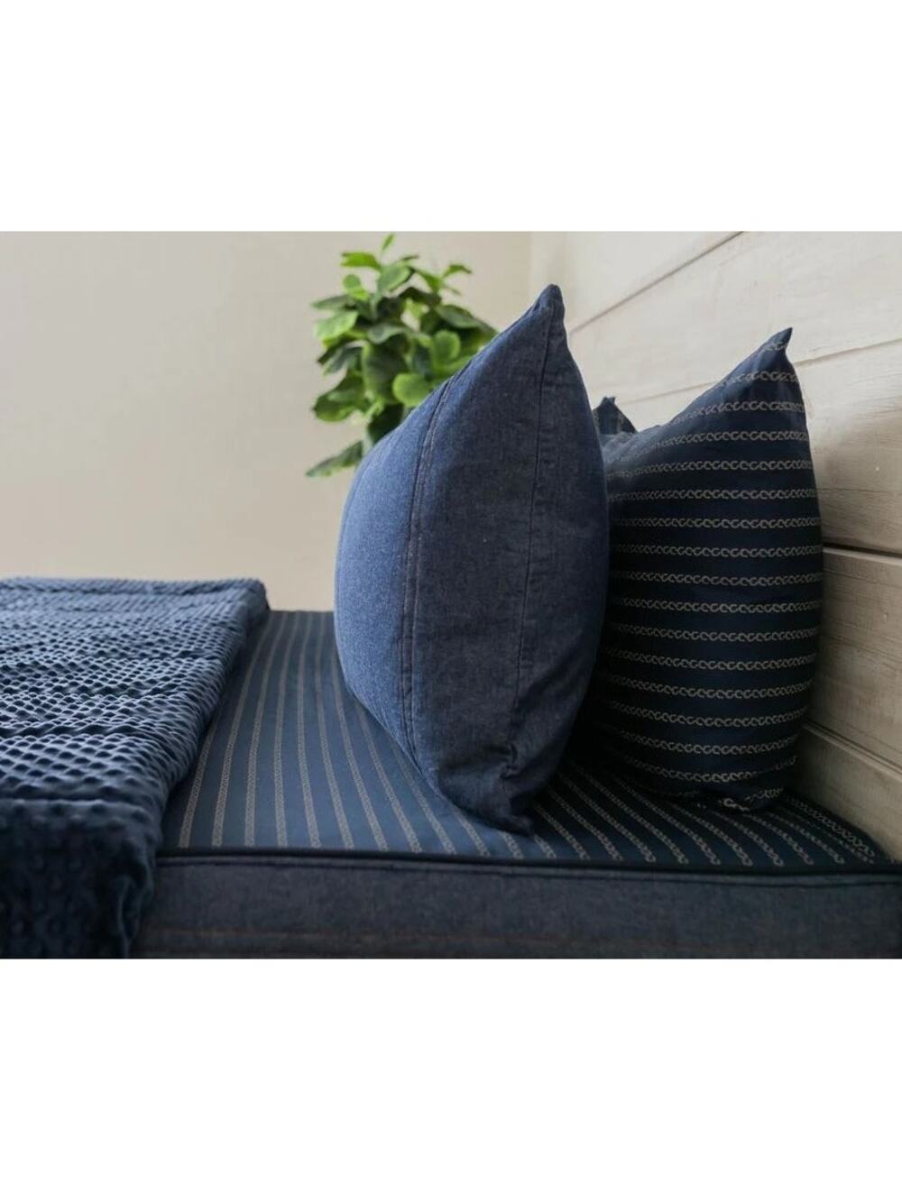 Beddy's Maverick Luxe Navy with Horseshoe Stripe 2Cotton Pillowcases Cowboy